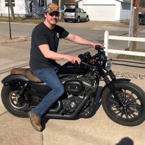 Meet your Posher, Adam